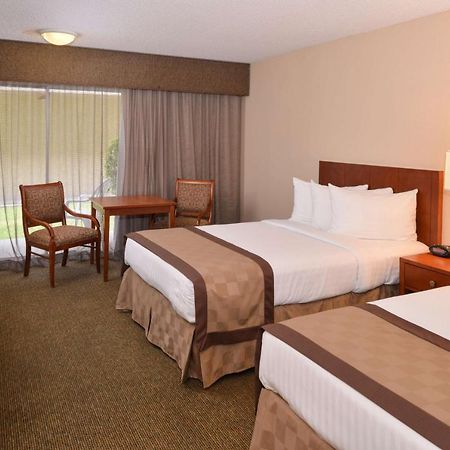 Best Western Airport Inn Phoenix Exteriör bild