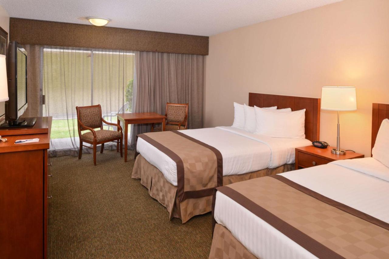 Best Western Airport Inn Phoenix Exteriör bild